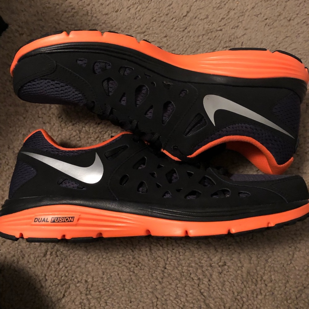 Men’s size 10 shoes